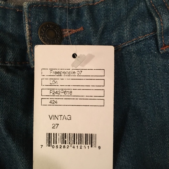NWT Distressed Free People Jeans - Picture 5 of 6